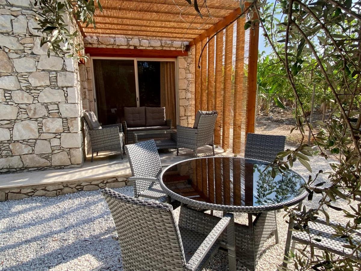 Ammos Luxury Suits And Residences Peyia Exterior foto